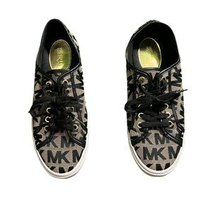 Micheal Kors Women Shoes